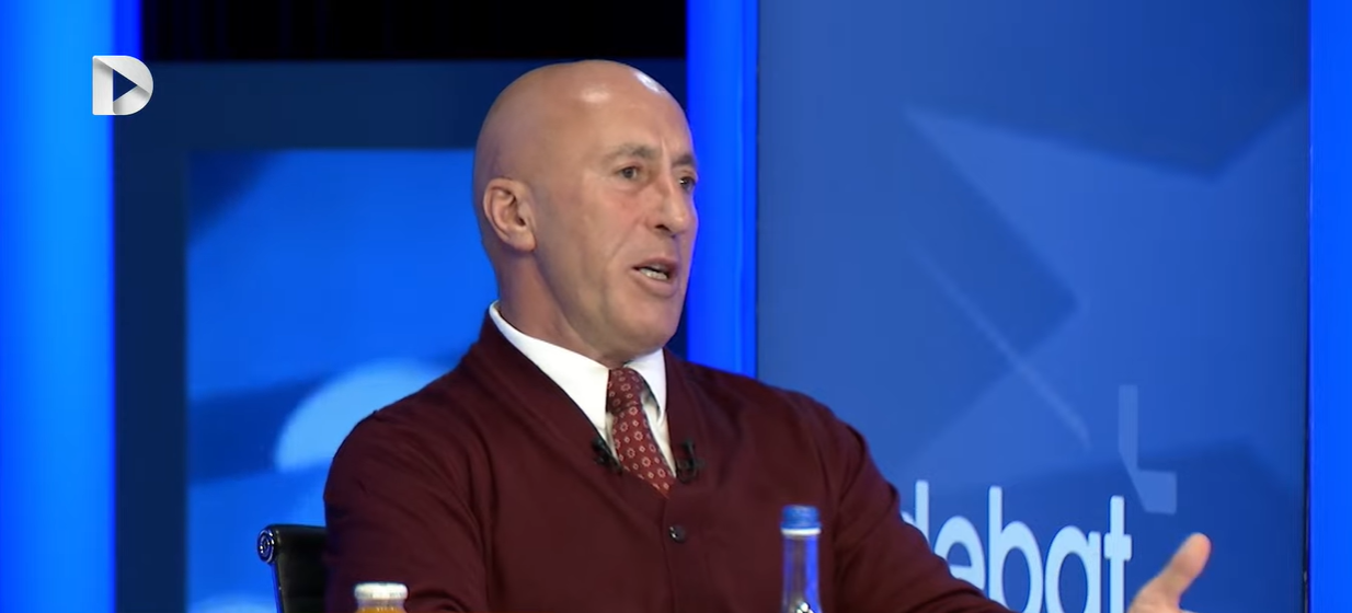 Haradinaj e quan Kurtin “sundimtar”: Protestuesve u dha gaz lotsjellës e dajak