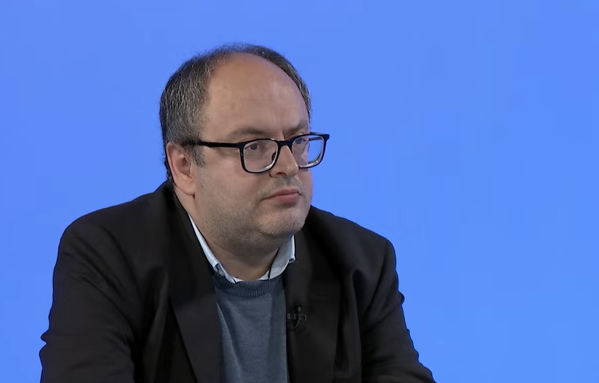 Hajrizi përmend Vlora Çitakun dhe Enver Hoxhajn si pasues të mundshëm të Hamzës në krye të PDK-së