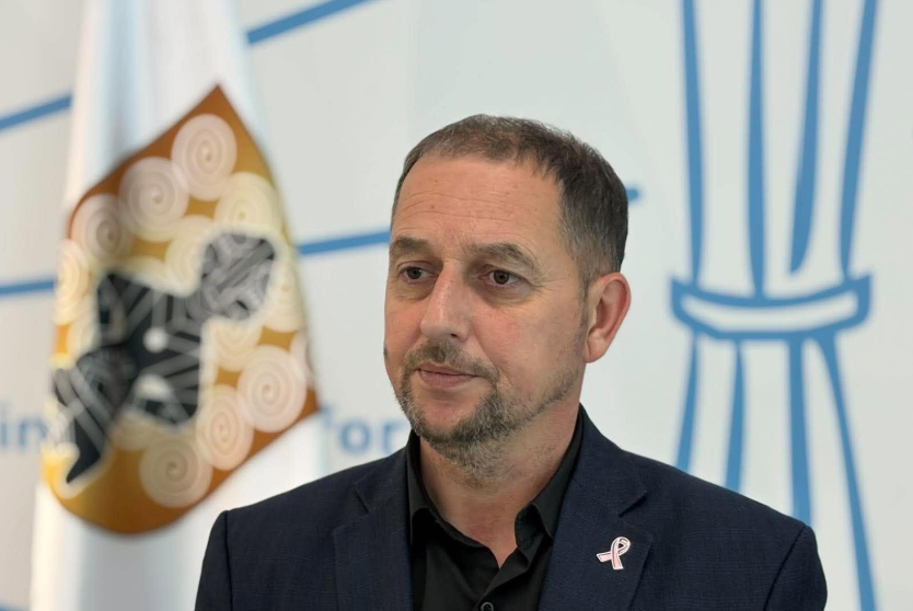 Vizitat shëndetësore në shkollat e Prishtinës, Gashi: Kontrollet do të ndihmojnë në përcjelljen e gjendjes së nxënësve ndër vite
