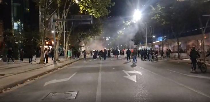 Protestat në Shqipëri, Avokati i Popullit: 214 të ndaluar, 26 me shenja dhune, disa të mitur u morën në pyetje pa psikolog