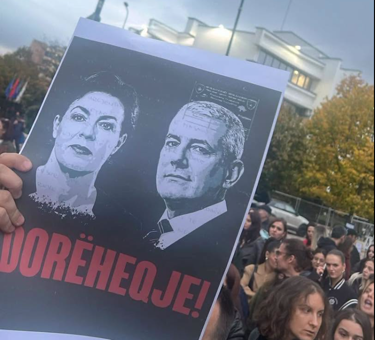 Gërvalla dhe Sveçla mbajnë konferencë për rastin e Arlinda Zekajt